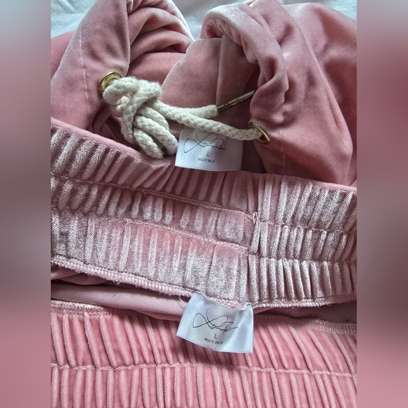 NWOT Laina Rauma Pink Velour Jogger and zip up hoodie set dance - Picture 12 of 12